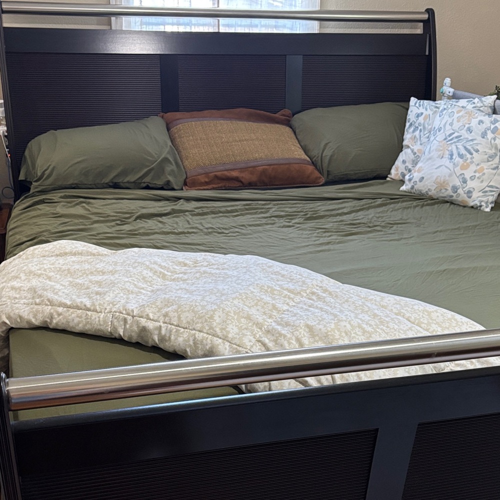Green Bedding Set - Picture 3 of 4